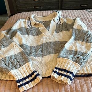 V neck mid weight sweater